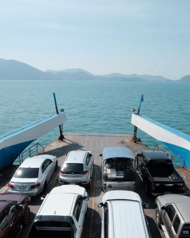 Ferri para llegar a Koh Chang