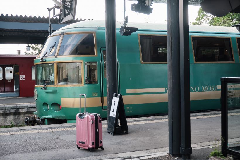 El tren Yufuin no Mori en la estación de Yufuin