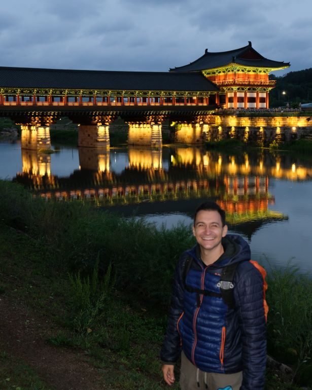 Puente de Gyeongju por la noche