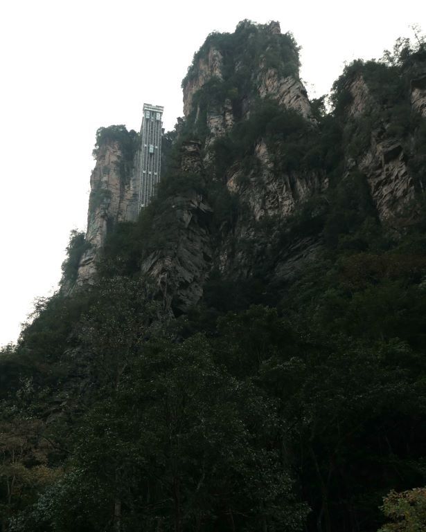 El ascensor Bailong en el parque nacional de Zhangjiajie en China