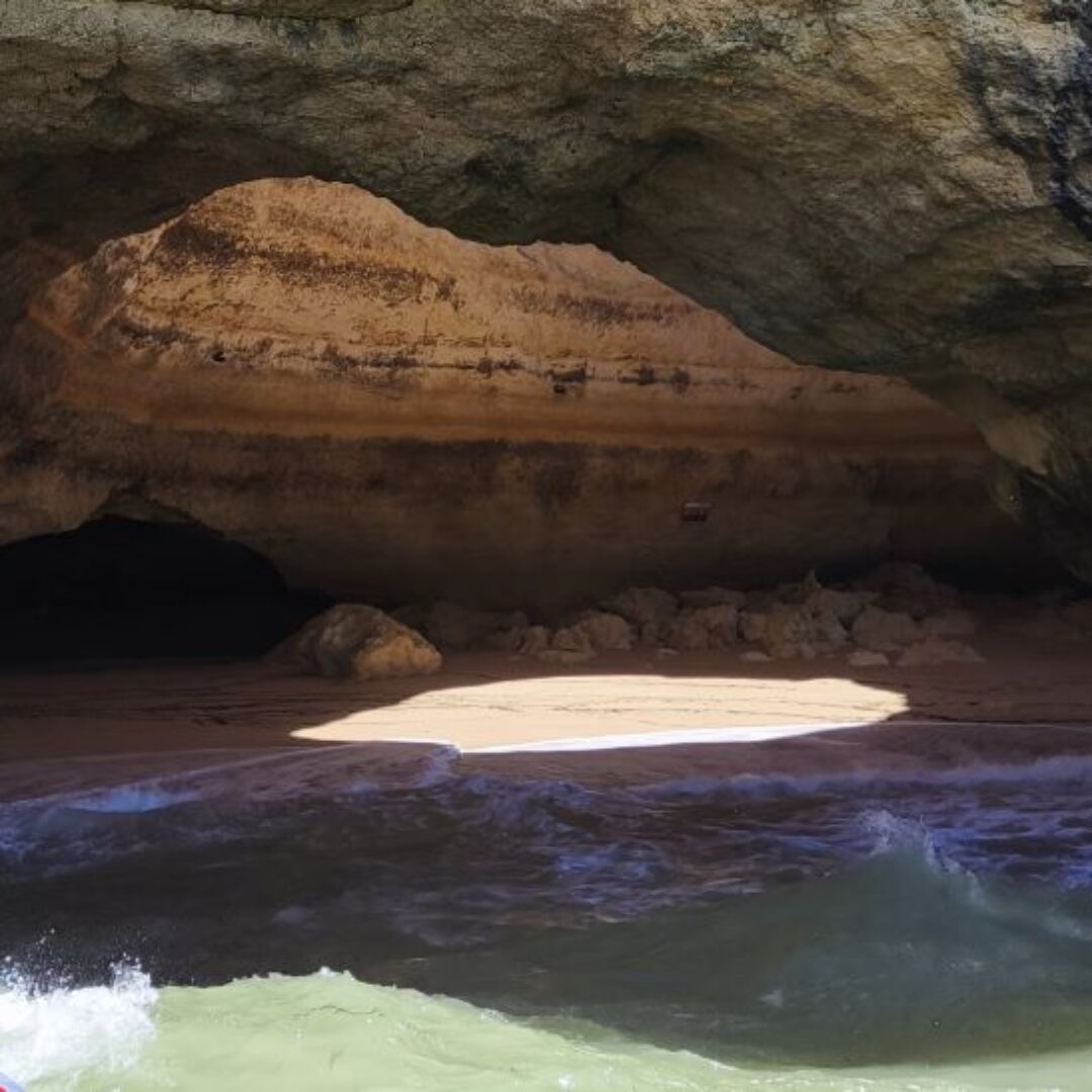Cómo llegar a la cueva de Benagil: el emblema del Algarve