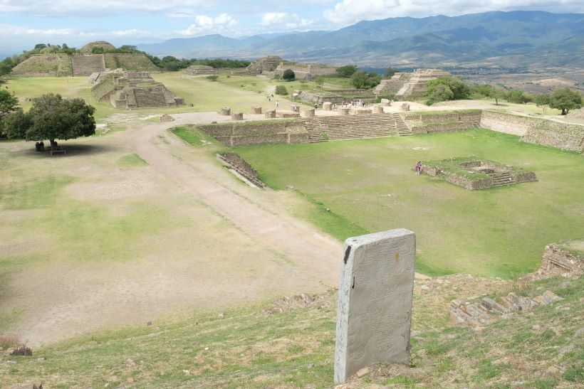 Explanada de Monte Albán cerca de Oaxaca