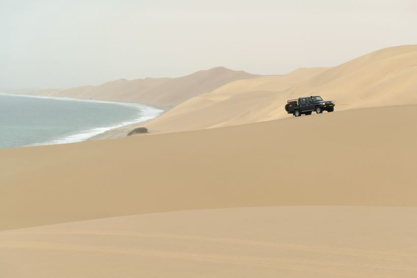 Dunas de Sanwich Harbour en el desierto del Namib en Namibia