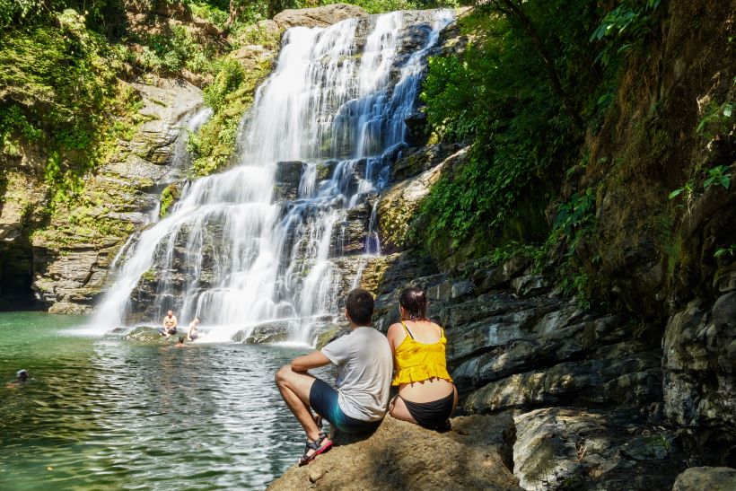 cataratas nauyaca en costa rica