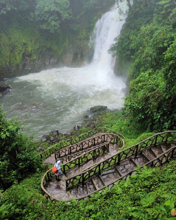 Catarata del rio celeste