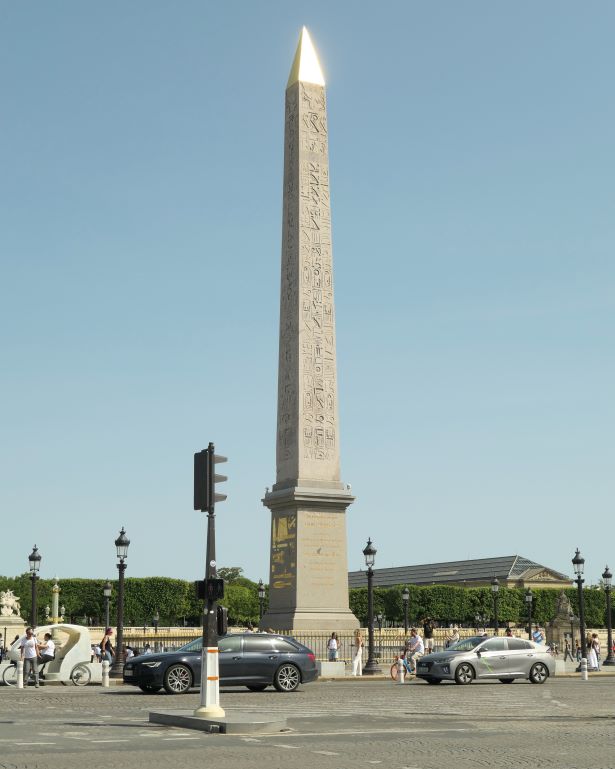 Obelisco de Luxor en la plaza de la concordia de París, Francia